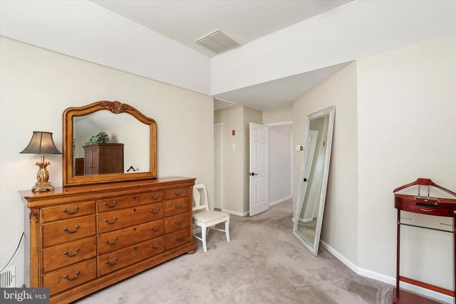 1 SOMERSET CT, Allentown, NJ 08501