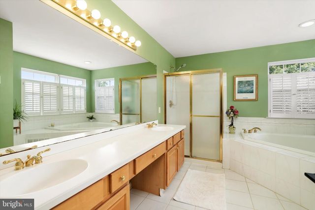 1 SOMERSET CT, Allentown, NJ 08501