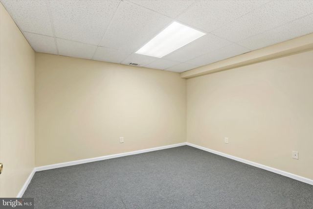 1 SOMERSET CT, Allentown, NJ 08501