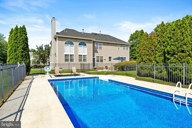 1 SOMERSET CT, Allentown, NJ 08501
