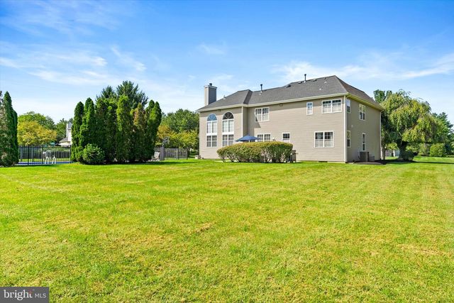 1 SOMERSET CT, Allentown, NJ 08501