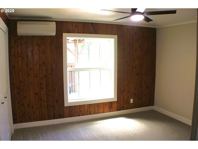 3450 SHOESTRING Rd, Riddle, OR 97469