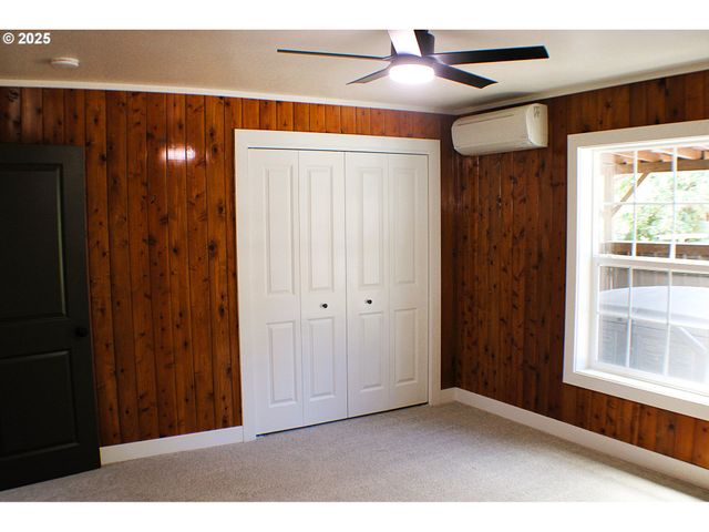 3450 SHOESTRING Rd, Riddle, OR 97469