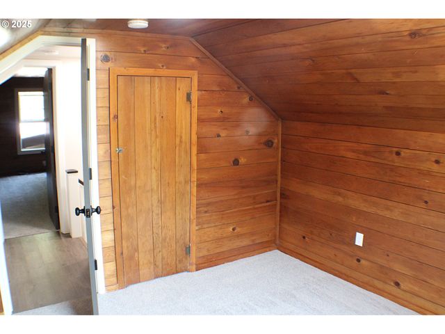 3450 SHOESTRING Rd, Riddle, OR 97469