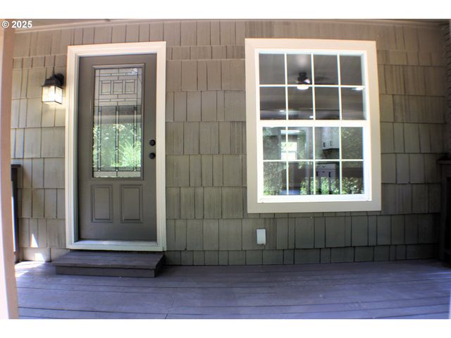 3450 SHOESTRING Rd, Riddle, OR 97469