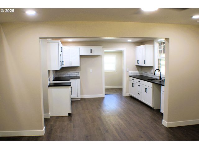 3450 SHOESTRING Rd, Riddle, OR 97469