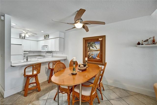 732 Victoria DR 4, Cape Coral, FL 33904