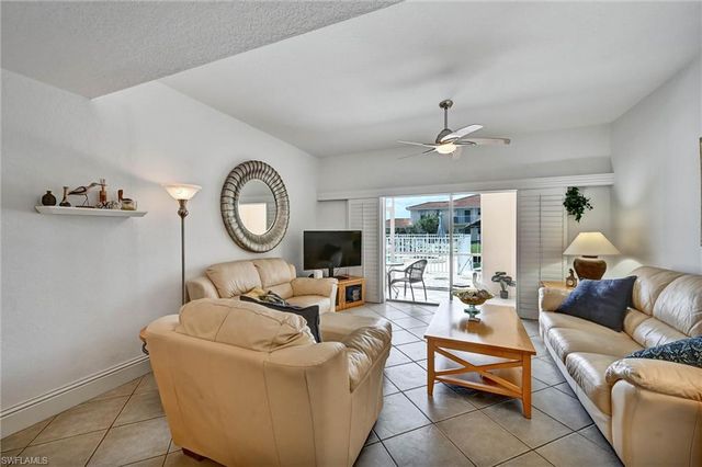 732 Victoria DR 4, Cape Coral, FL 33904