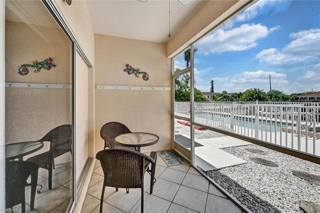 732 Victoria DR 4, Cape Coral, FL 33904