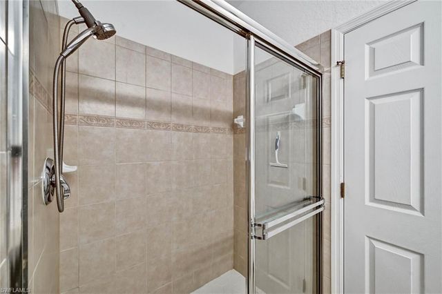 732 Victoria DR 4, Cape Coral, FL 33904