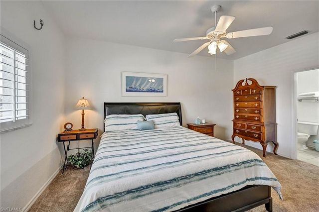 732 Victoria DR 4, Cape Coral, FL 33904