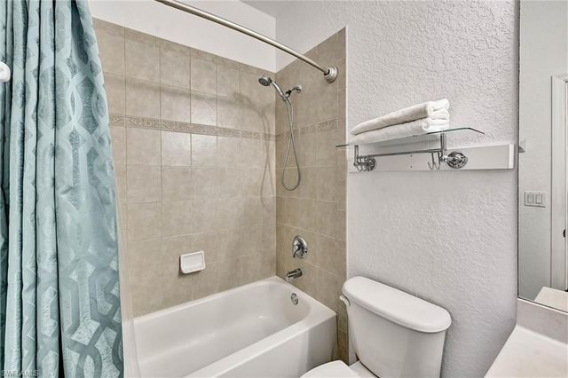 732 Victoria DR 4, Cape Coral, FL 33904
