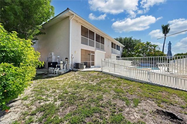 732 Victoria DR 4, Cape Coral, FL 33904