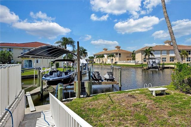 732 Victoria DR 4, Cape Coral, FL 33904