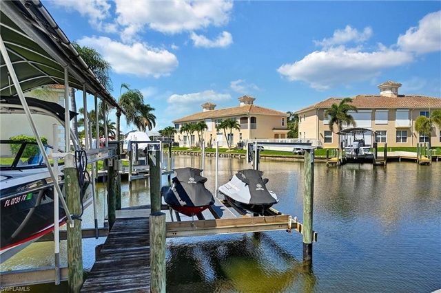 732 Victoria DR 4, Cape Coral, FL 33904