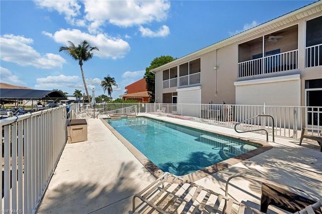 732 Victoria DR 4, Cape Coral, FL 33904