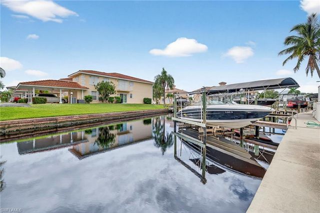732 Victoria DR 4, Cape Coral, FL 33904
