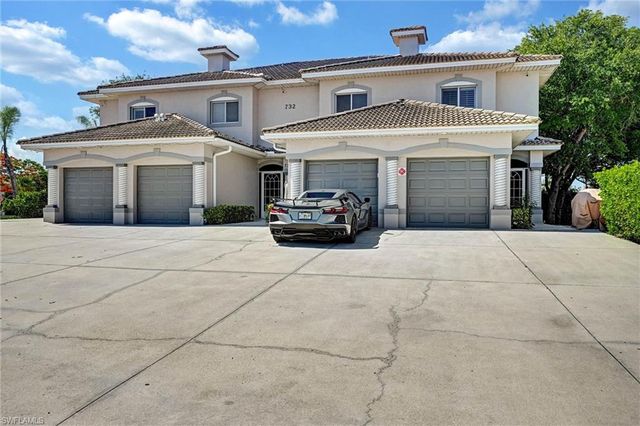 732 Victoria DR 4, Cape Coral, FL 33904