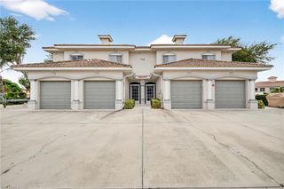 732 Victoria DR 4, Cape Coral, FL 33904