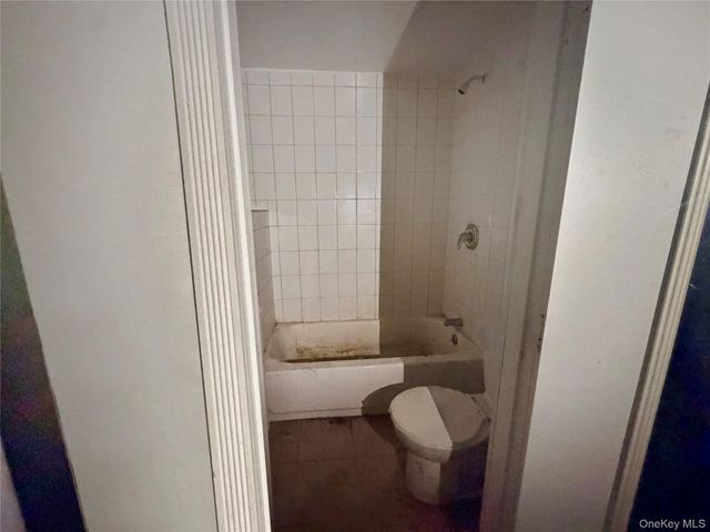 351 Quincy Avenue, Bronx, NY 10465