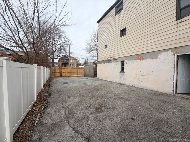 351 Quincy Avenue, Bronx, NY 10465