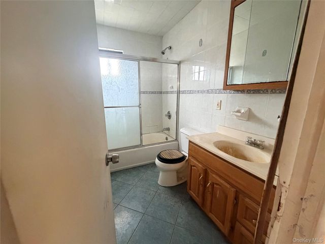 351 Quincy Avenue, Bronx, NY 10465