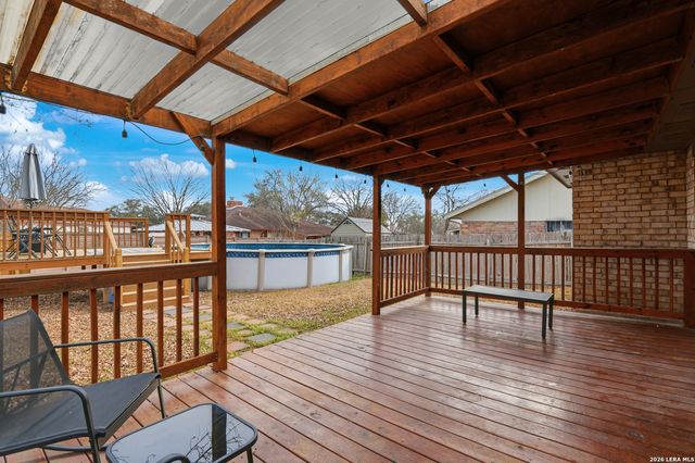 6422 Ridge Circle Dr, San Antonio, TX 78233