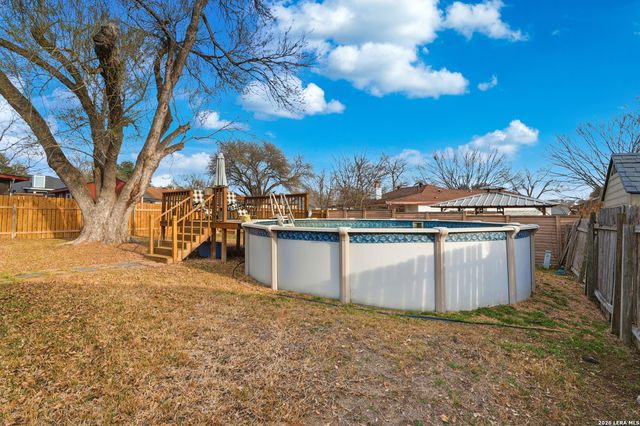 6422 Ridge Circle Dr, San Antonio, TX 78233