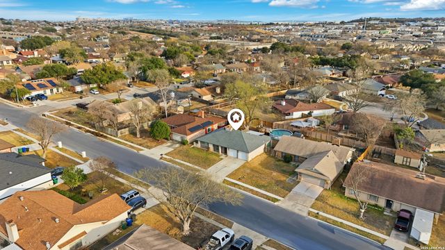 6422 Ridge Circle Dr, San Antonio, TX 78233