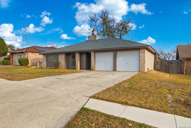 6422 Ridge Circle Dr, San Antonio, TX 78233