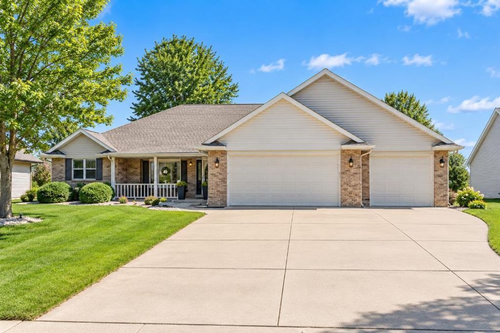 1188 STILLWATER COURT, Green Bay, WI 54313