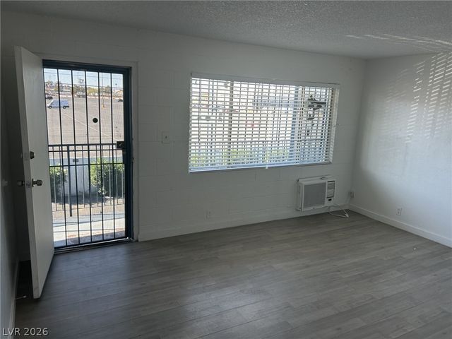 4600 University Center Drive 235, Las Vegas, NV 89119