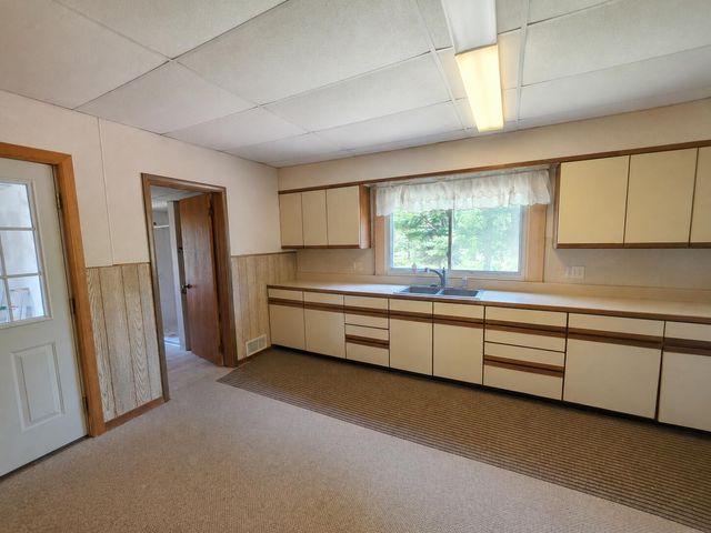 9221 Vinton Avenue NW, Sparta, MI 49345