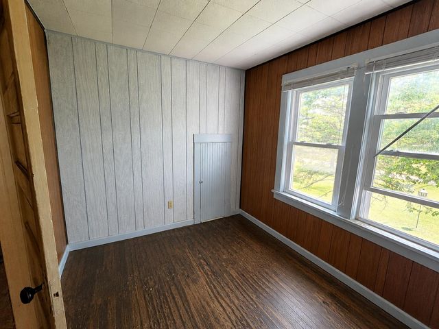 9221 Vinton Avenue NW, Sparta, MI 49345