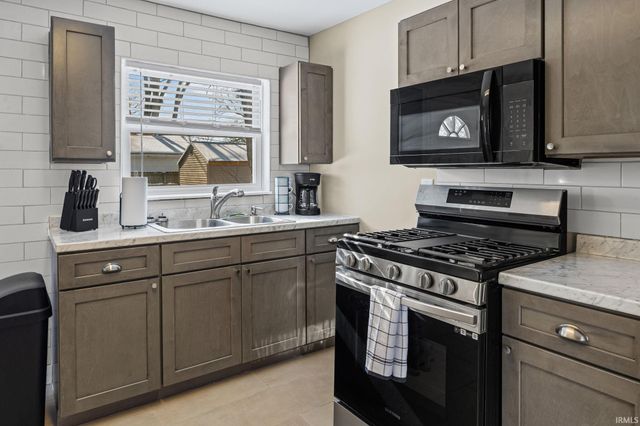 1909 King Street, Lafayette, IN 47905