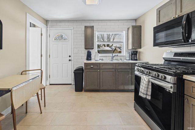 1909 King Street, Lafayette, IN 47905