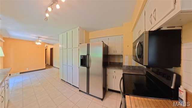 109 Winchester Drive, Belleville, IL 62223