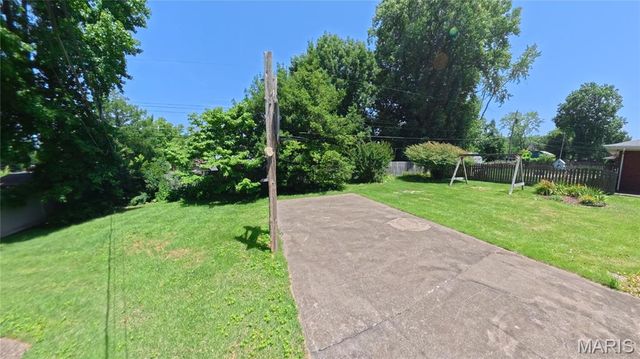 109 Winchester Drive, Belleville, IL 62223