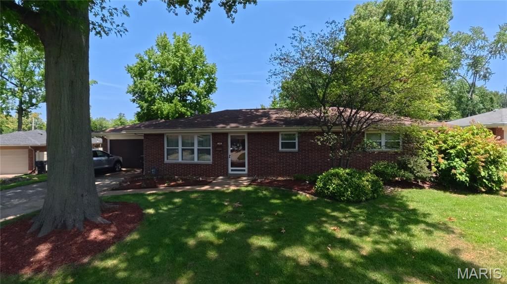 109 Winchester Drive, Belleville, IL 62223