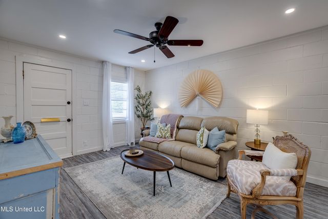 625 N Wall Street, Natchez, MS 39120