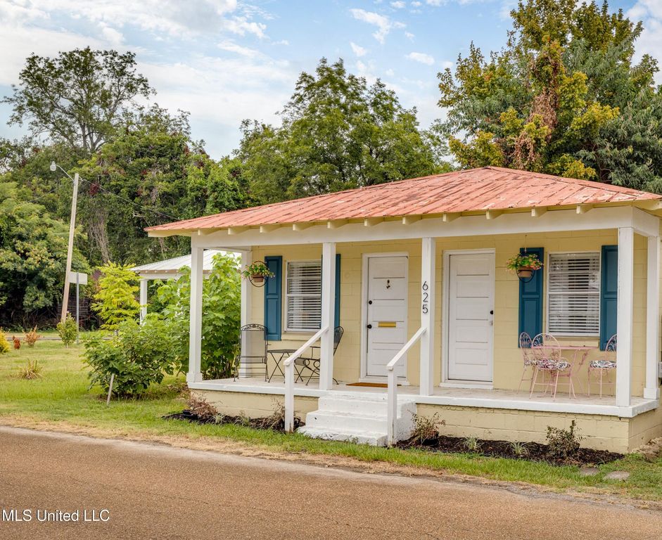 625 N Wall Street, Natchez, MS 39120