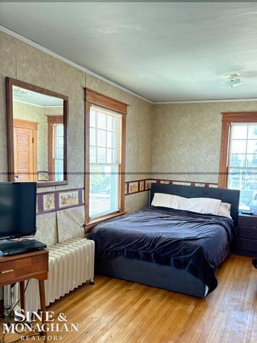 1609 Saint Clair River Drive, Algonac, MI 48001