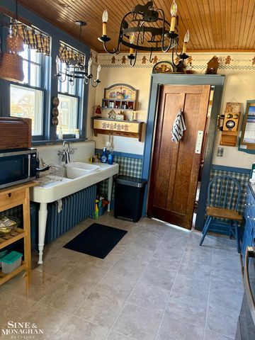 1609 Saint Clair River Drive, Algonac, MI 48001