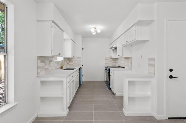 6602 Boleynwood DR, Austin, TX 78745