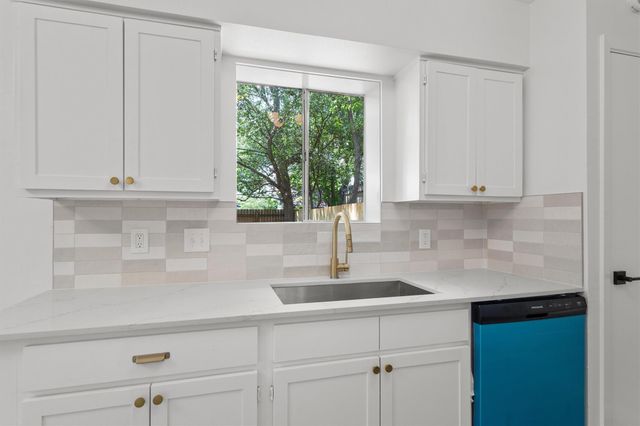 6602 Boleynwood DR, Austin, TX 78745