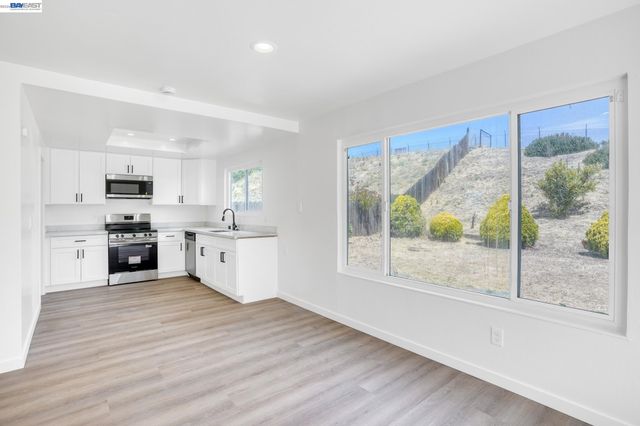 1211 donald drive, Rodeo, CA 94572