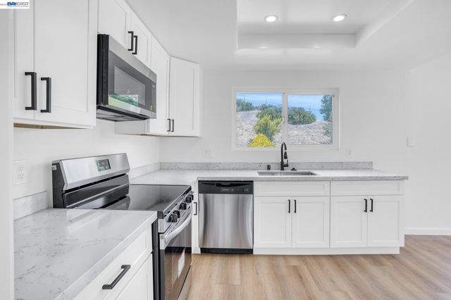1211 donald drive, Rodeo, CA 94572