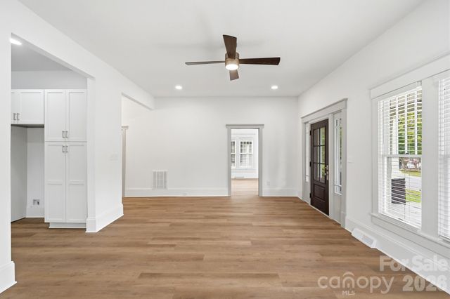 1627 N Main Street, Salisbury, NC 28144