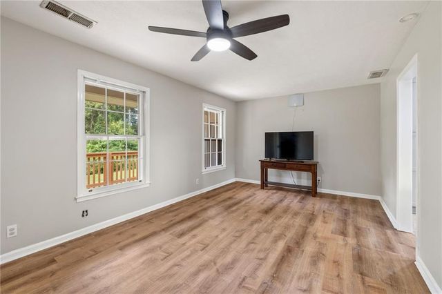 634 Rebecca Street NW, Lilburn, GA 30047
