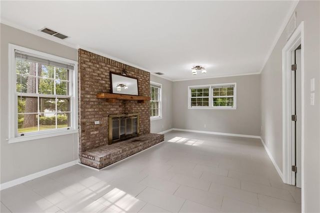 634 Rebecca Street NW, Lilburn, GA 30047